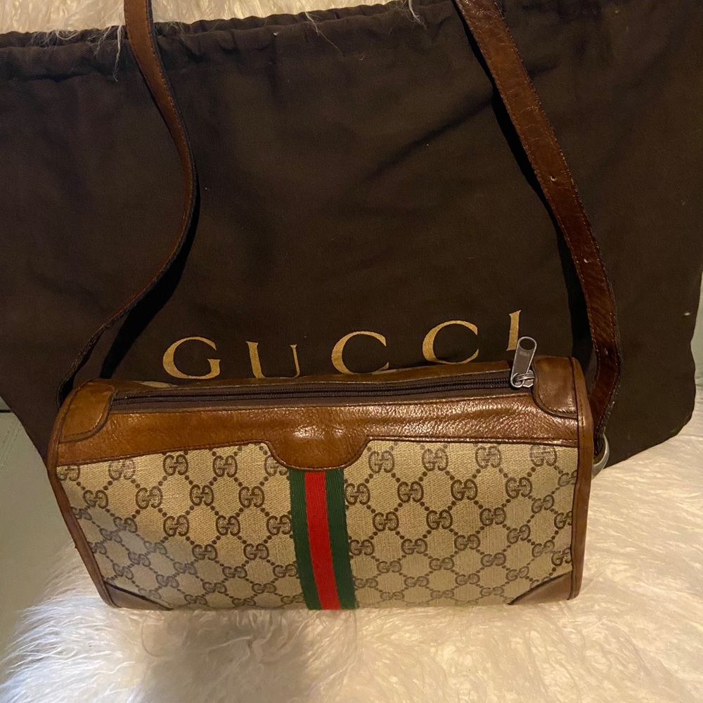 Vintage Gucci bag.... Definitely accept Offers